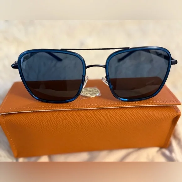 Tory Burch Eleanor Blue Sunglasses New Never Worn giftable display picture 2